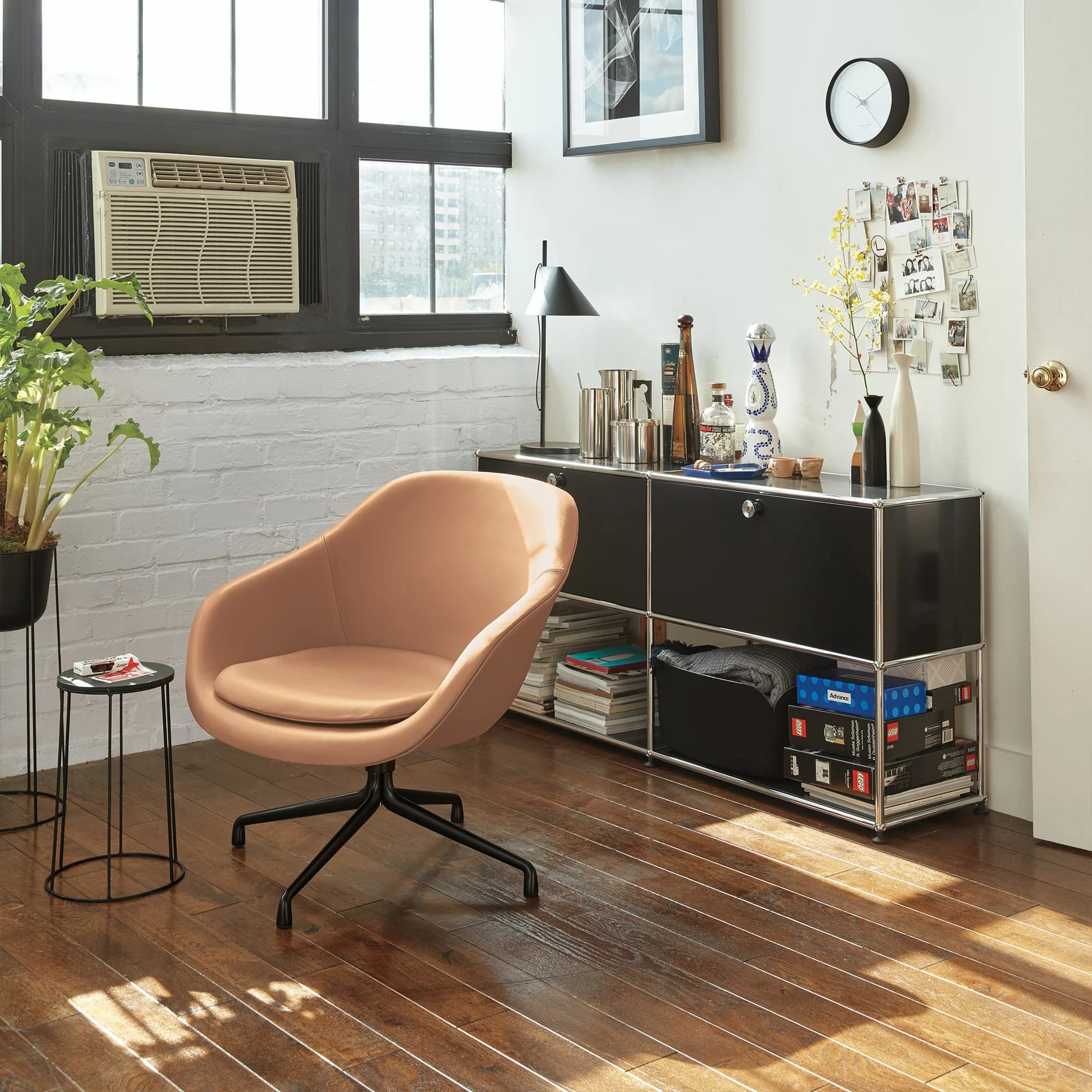 F2 Credenza