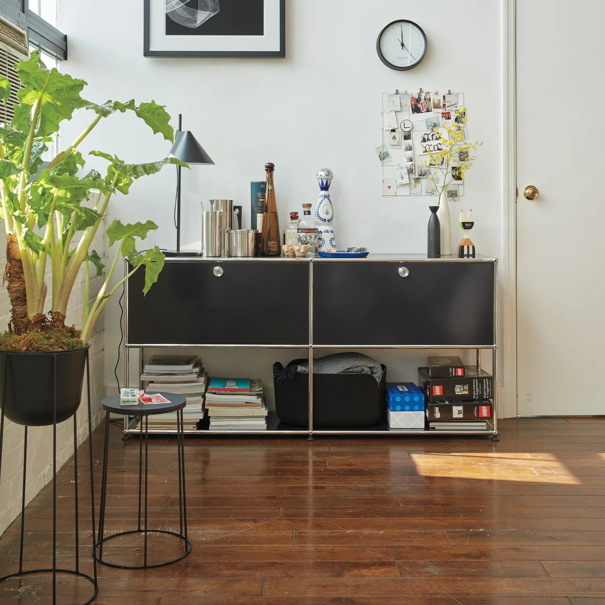 F2 Credenza