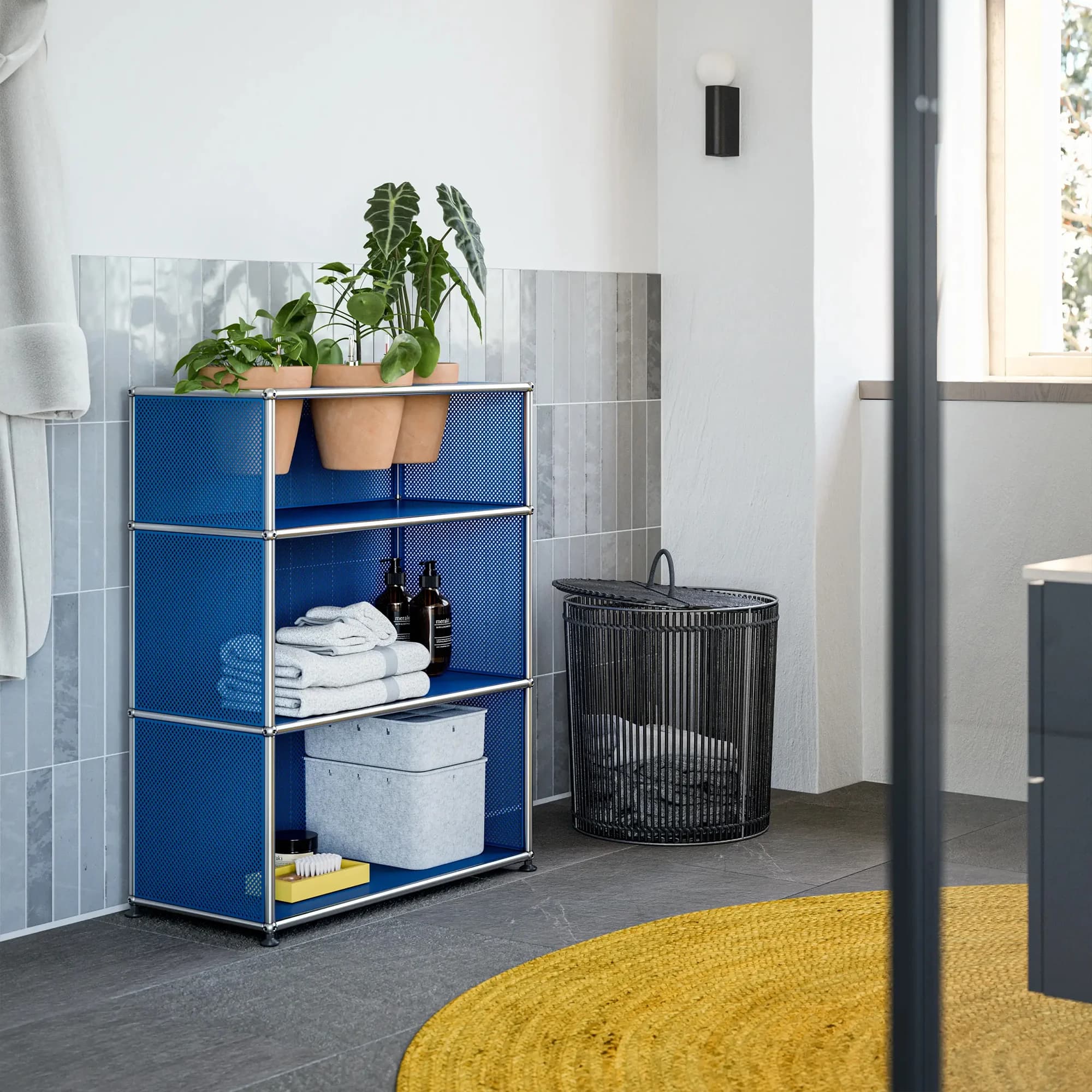 USM Haller M56 Shelving unit – front view