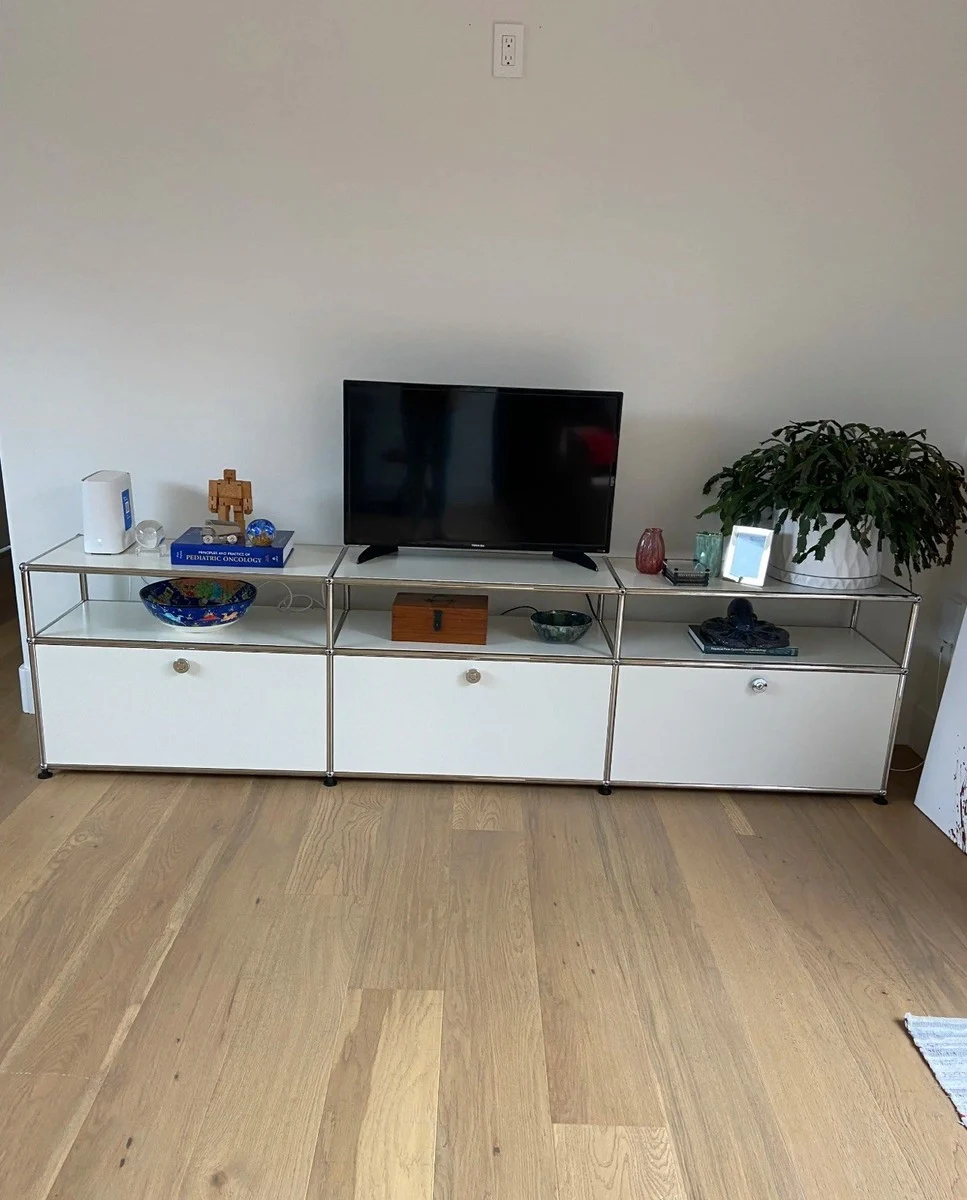 How to Decorate a TV Stand with O2 Media USM